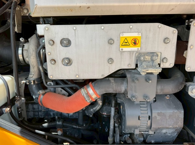 ขายรถตักล้อยาง KOMATSU WA320-8 ปี 2019 พร้อมใช้ มีVDOการทำงานครับ