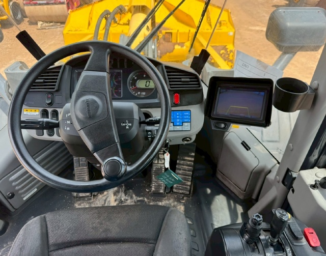 ขายรถตักล้อยาง KOMATSU WA380-8 ปี 2018 นำเข้าจากญี่ปุ่น พร้อมใช้ มีVDOการทำงานครับ