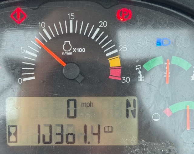 ขายรถเกรด CAT 140M ปี 2010 พร้อมใช้ มีVDOการทำงานครับ