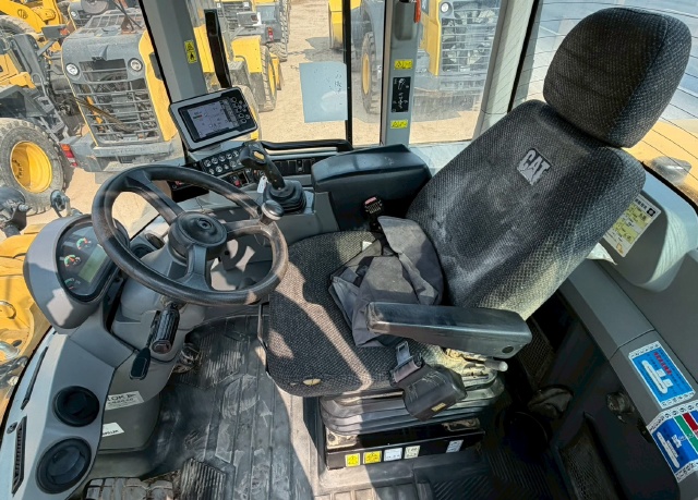 ขายรถตักล้อยาง CAT 930M ปี 2016 นำเข้าจากญี่ปุ่น พร้อมใช้ มีVDOการทำงานครับ ขายรถตักล้อยาง CAT 930M ปี 2016 นำเข้าจากญี่ปุ่น พร้อมใช้ มีVDOการทำงานครับ