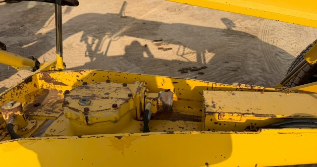 ขายรถเกรด KOMATSU GD355A-3 นำเข้าจากญี่ปุ่น พร้อมใช้ มีVDOการทำงานครับ