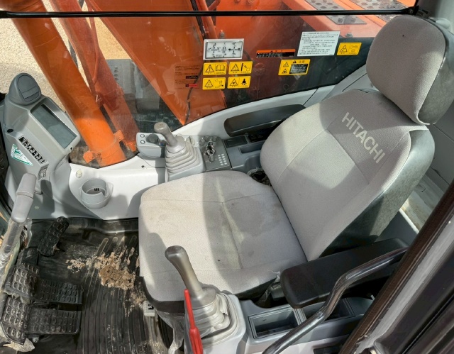 ขายรถขุด HITACHI ZX120-6 ปี 2019 หัวคีบไม้ พร้อมใช้ มีVDOการทำงานครับ