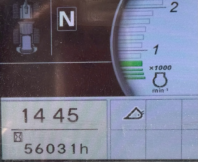 ขายรถตักล้อยาง HITACHI ZW250-5B ปี 2013 นำเข้าจากญี่ปุ่น พร้อมใช้ มีVDOการทำงานครับ