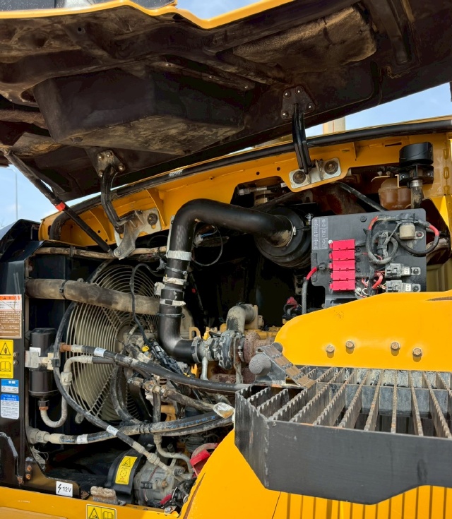 ขายรถตักล้อยาง CAT 910K ปี 2015 พร้อมใช้ มีVDOการทำงานครับ