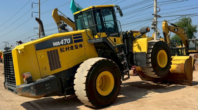 ขายรถตักล้อยาง KOMATSU WA470-7 ปี 2013 นำเข้าจากญี่ปุ่น พร้อมใช้ มีVDOการทำงานครับ