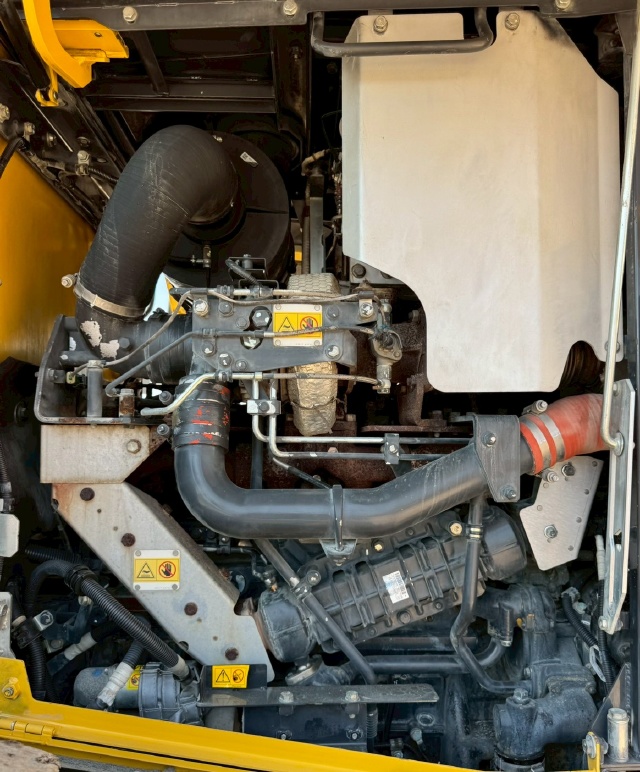 ขายรถตักล้อยาง KOMATSU WA470-7 ปี 2013 นำเข้าจากญี่ปุ่น พร้อมใช้ มีVDOการทำงานครับ