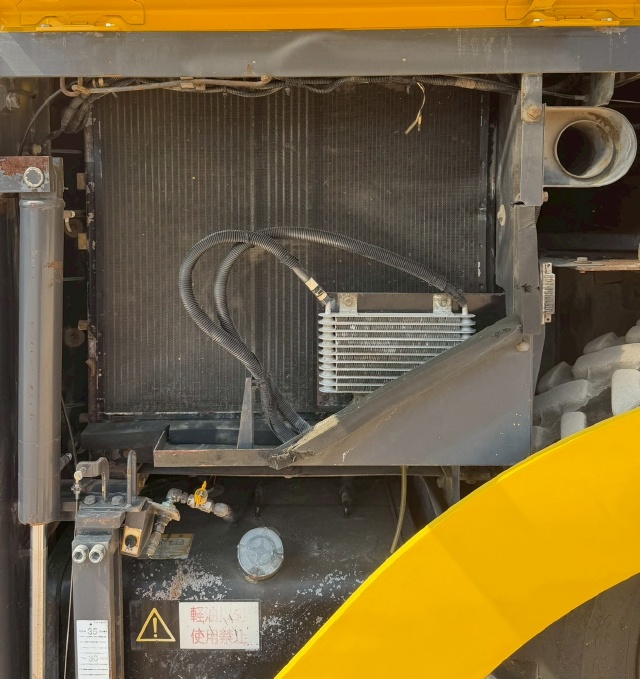 ขายรถปูยาง SUMITOMO HA60W-7 (ขนาด 6 เมตร) ปี 2008 นำเข้าจากญี่ปุ่น พร้อมใช้ มีVDOการทำงานครับ ขายรถปูยาง SUMITOMO HA60W-7 (ขนาด 6 เมตร) ปี 2008 นำเข้าจากญี่ปุ่น พร้อมใช้ มีVDOการทำงานครับ