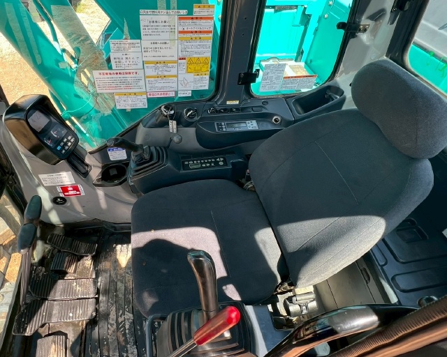 ขายรถขุด KOBELCO SK135SR-2 ปี 2013 นำเข้าจากญี่ปุ่น พร้อมใช้ มีVDOการทำงานครับ