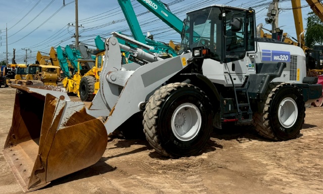 ขายรถตักล้อยาง KOMATSU WA320-8 ปี 2021 พร้อมใช้ มีVDOการทำงานครับ