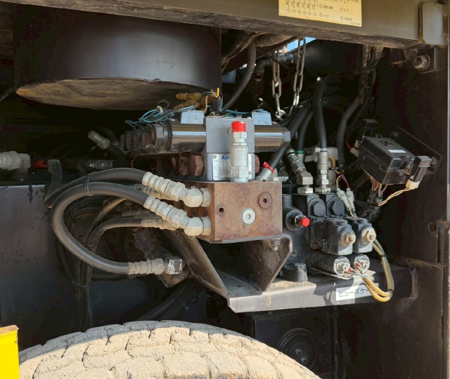 ขายรถปูยาง HANTA F1432W3 ปี 2012 (ขนาด 3.1 เมตร) นำเข้าจากญี่ปุ่น พร้อมใช้ มีVDOการทำงานครับ