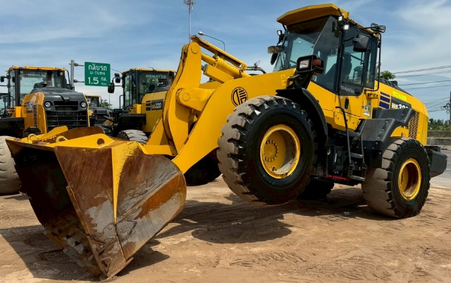 ขายรถตักล้อยาง KOMATSU WA320-8 ปี 2022 พร้อมใช้ มีVDOการทำงานครับ
