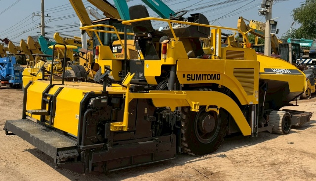 ขายรถปูยาง SUMITOMO HA60W-7 (ขนาด 6 เมตร) ปี 2008 นำเข้าจากญี่ปุ่น พร้อมใช้ มีVDOการทำงานครับ ขายรถปูยาง SUMITOMO HA60W-7 (ขนาด 6 เมตร) ปี 2008 นำเข้าจากญี่ปุ่น พร้อมใช้ มีVDOการทำงานครับ