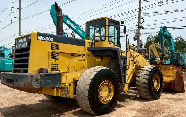 ขายรถตักล้อยาง KOMATSU WA500-3นำเข้าจากญี่ปุ่น พร้อมใช้ มีVDOการทำงานครับ