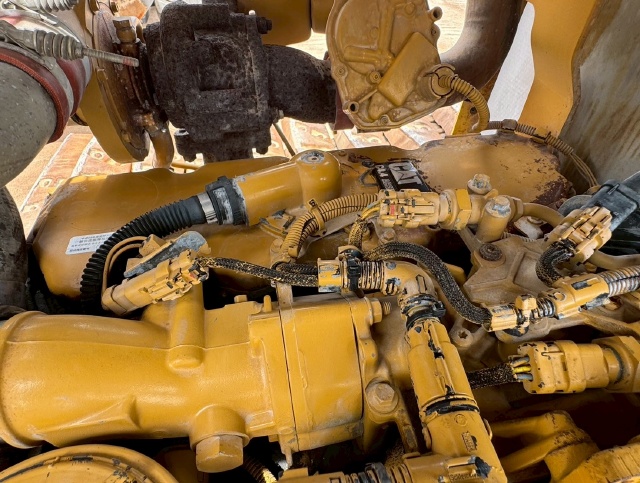 ขายรถดันดิน CAT D5K2 ปี 2013 พร้อมใช้ มีVDOการทำงานครับ
