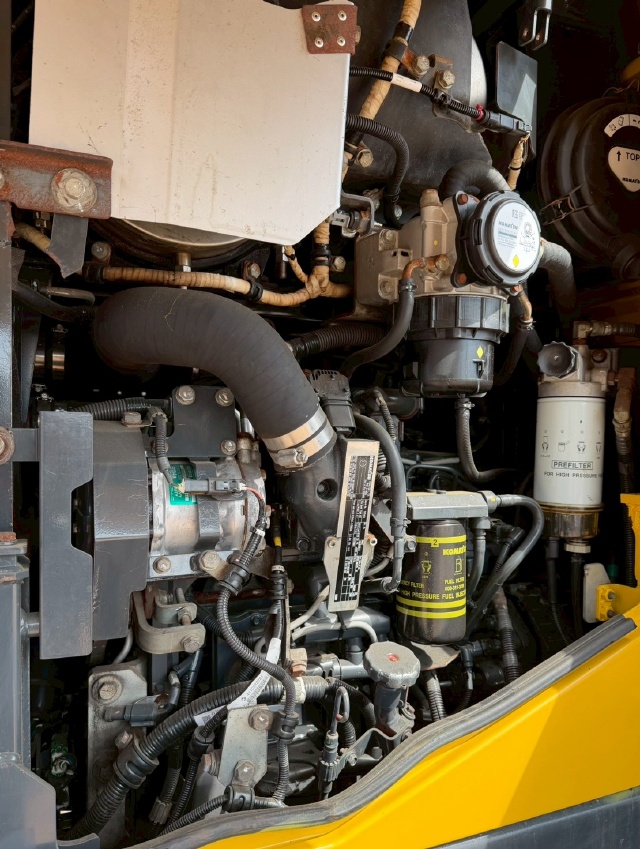 ขายรถตักล้อยาง KOMATSU WA200-8 ปี 2020 แขนยาวพิเศษ นำเข้าจากญี่ปุ่น พร้อมใช้ มีVDOการทำงานครับ ขายรถตักล้อยาง KOMATSU WA200-8 ปี 2020 แขนยาวพิเศษ นำเข้าจากญี่ปุ่น พร้อมใช้ มีVDOการทำงานครับ