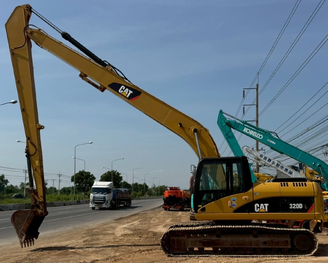 ขายรถขุด CAT 320DL ปี 2012 บูมยาว 16 เมตร นำเข้าจากญี่ปุ่น พร้อมใช้ มีVDOการทำงานครับ