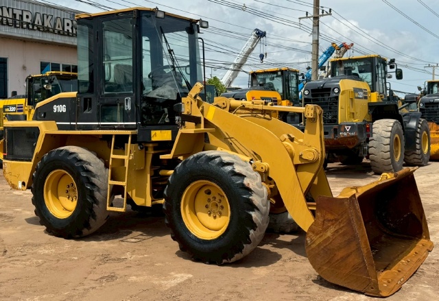 ขายรถตักล้อยาง CAT 910G พร้อมใช้ มีVDOการทำงานครับ