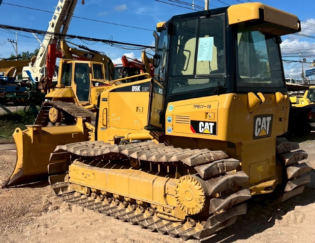 ขายรถดันดิน CAT D5K ปี 2010 พร้อมใช้ มีVDOการทำงานครับ ขายรถดันดิน CAT D5K ปี 2010 พร้อมใช้ มีVDOการทำงานครับ