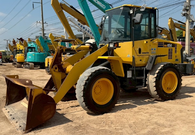 ขายรถตักล้อยาง KOMATSU WA150-6 ปี 2012 นำเข้าจากญี่ปุ่น พร้อมใช้ มีVDOการทำงานครับ