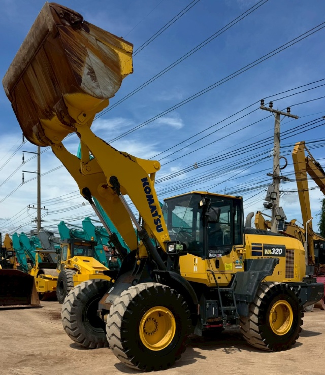 ขายรถตักล้อยาง KOMATSU WA320-8 ปี 2019 พร้อมใช้ มีVDOการทำงานครับ