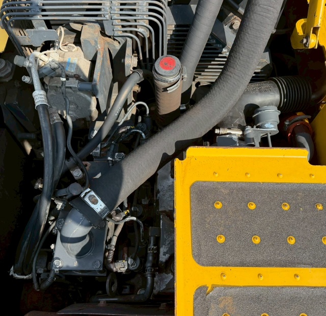 ขายรถขุด KOMATSU PC120-8 หัวคีบ นำเข้าจากญี่ปุ่น พร้อมใช้ มีVDOการทำงานครับ ขายรถขุด KOMATSU PC120-8 หัวคีบ นำเข้าจากญี่ปุ่น พร้อมใช้ มีVDOการทำงานครับ