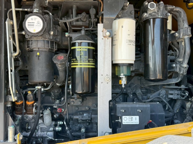 ขายรถตักล้อยาง KOMATSU WA470-7 ปี 2013 นำเข้าจากญี่ปุ่น พร้อมใช้ มีVDOการทำงานครับ