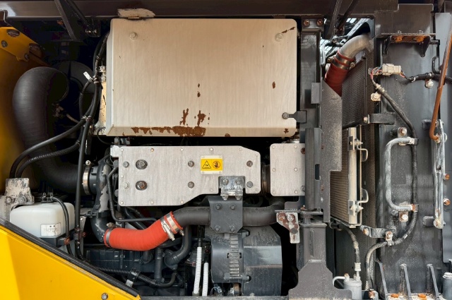 ขายรถตักล้อยาง KOMATSU WA320-8 ปี 2020 นำเข้าจากญี่ปุ่น พร้อมใช้ มีVDOการทำงานครับ