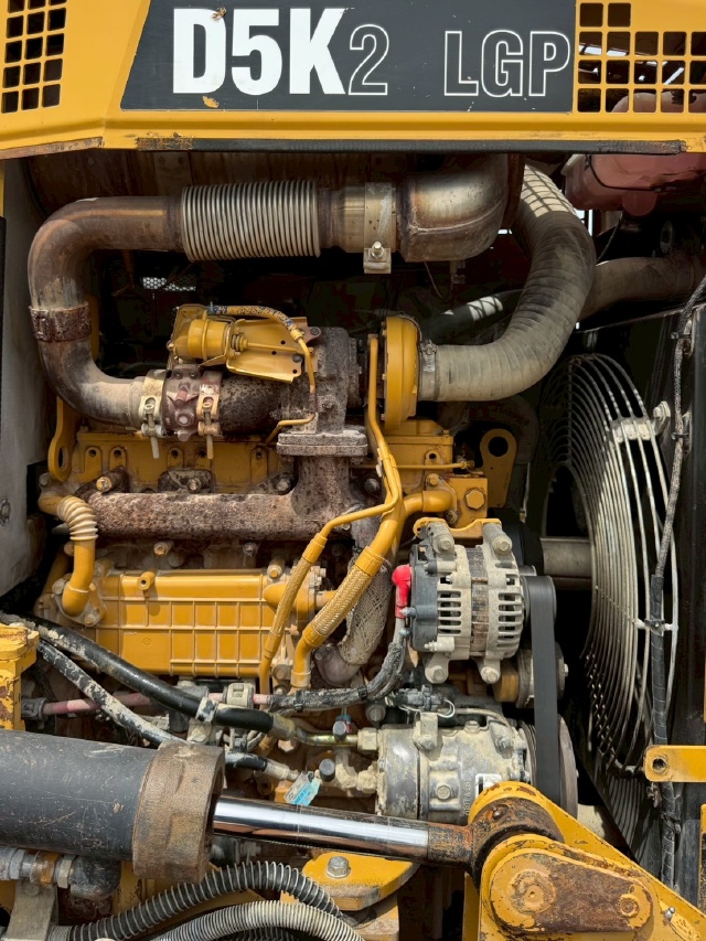 ขายรถดันดิน CAT D5K2 ปี 2013 พร้อมใช้ มีVDOการทำงานครับ