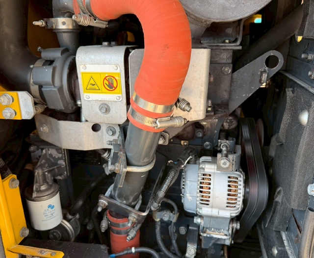 ขายรถตักล้อยาง KOMATSU WA150-6 ปี 2012 นำเข้าจากญี่ปุ่น พร้อมใช้ มีVDOการทำงานครับ ขายรถตักล้อยาง KOMATSU WA150-6 ปี 2012 นำเข้าจากญี่ปุ่น พร้อมใช้ มีVDOการทำงานครับ