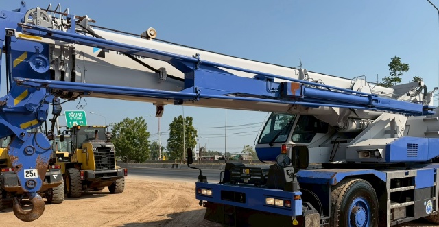 ขายรถเครน TADANO GR250N-2 (ขนาด 25 ตัน) ปี 2010 นำเข้าจากญี่ปุ่น พร้อมใช้ มีVDOการทำงานครับ