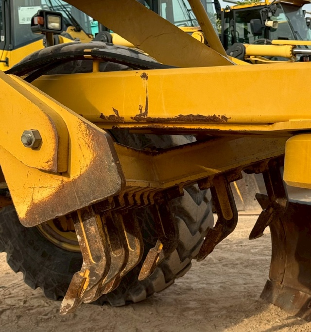 ขายรถเกรด CAT 140M ปี 2010 พร้อมใช้ มีVDOการทำงานครับ