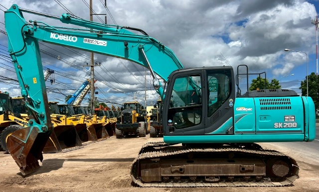 ขายรถขุด KOBELCO SK200 MARK 9 ปี 2015 พร้อมใช้ มีVDOการทำงานครับ