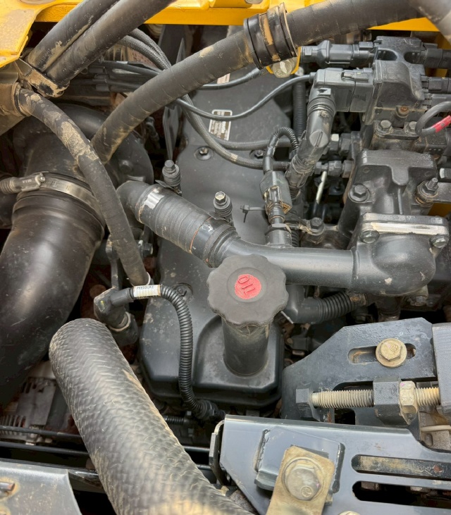 ขายรถขุด KOMATSU PC228US-10 ปี 2015 นำเข้าจากญี่ปุ่น พร้อมใช้ มีVDOการทำงานครับ