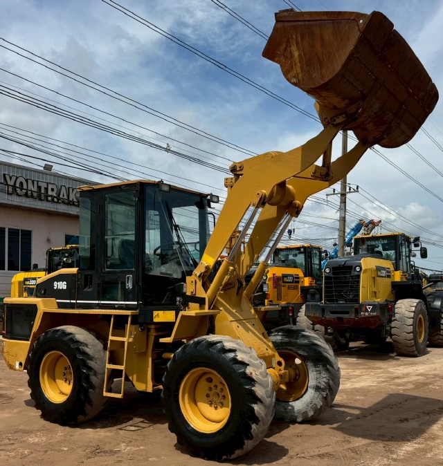 ขายรถตักล้อยาง CAT 910G พร้อมใช้ มีVDOการทำงานครับ