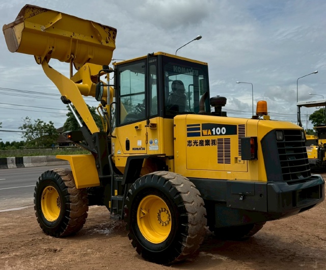 ขายรถตักล้อยาง KOMATSU WA100-5 นำเข้าจากญี่ปุ่น พร้อมใช้ มีVDOการทำงานครับ