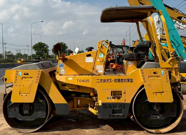 ขายรถบด SAKAI SW650 ปี 2003 นำเข้าจากญี่ปุ่น พร้อมใช้ มีVDOการทำงานครับ