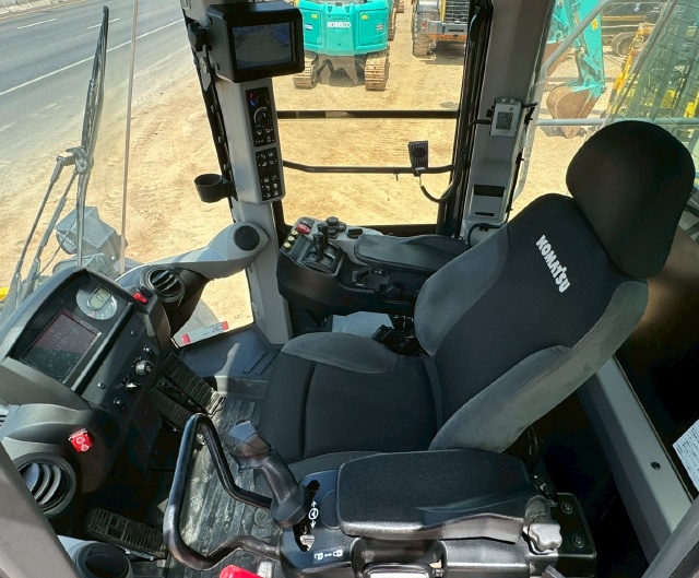 ขายรถตักล้อยาง KOMATSU WA470-10 ปี 2022 นำเข้าจากญี่ปุ่น พร้อมใช้ มีVDOการทำงานครับ