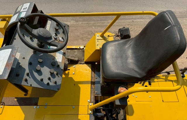 ขายรถปูยาง SUMITOMO HA60W-7 (ขนาด 6 เมตร) ปี 2008 นำเข้าจากญี่ปุ่น พร้อมใช้ มีVDOการทำงานครับ ขายรถปูยาง SUMITOMO HA60W-7 (ขนาด 6 เมตร) ปี 2008 นำเข้าจากญี่ปุ่น พร้อมใช้ มีVDOการทำงานครับ