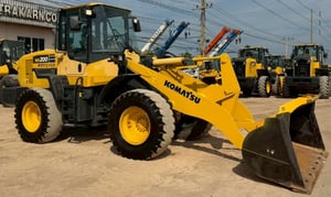 ขายรถตักล้อยาง KOMATSU WA200-7 ปี 2015 แขนยาวพิเศษ นำเข้าจากญี่ปุ่น พร้อมใช้ มีVDOการทำงานครับ