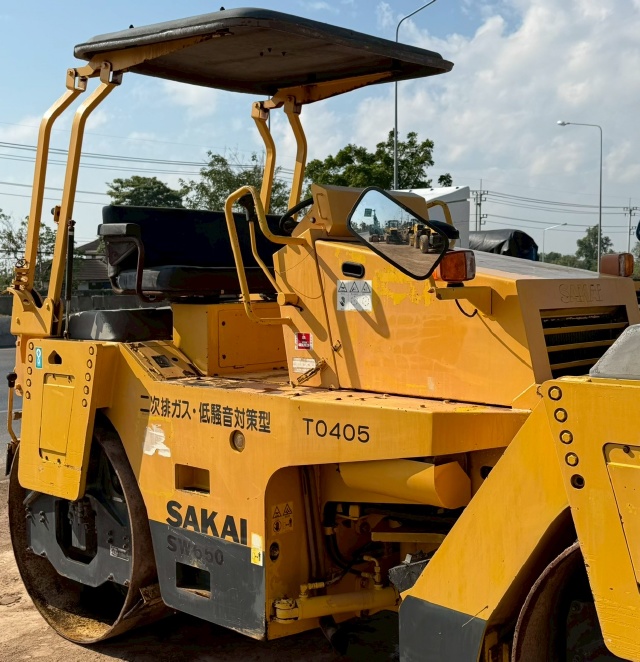 ขายรถบด SAKAI SW650 ปี 2003 นำเข้าจากญี่ปุ่น พร้อมใช้ มีVDOการทำงานครับ