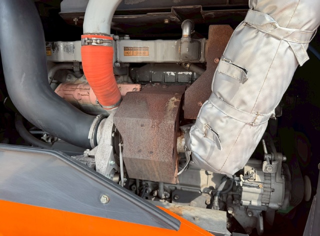 ขายรถตักล้อยาง HITACHI ZW250-5B ปี 2013 นำเข้าจากญี่ปุ่น พร้อมใช้ มีVDOการทำงานครับ