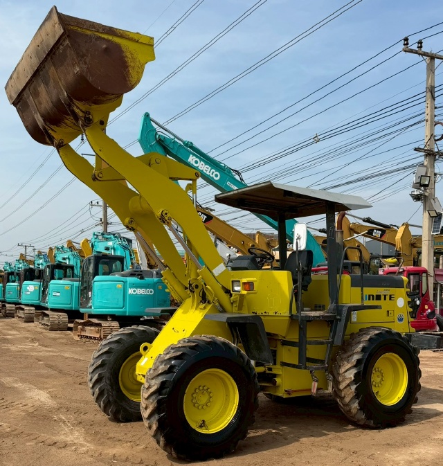ขายรถตักล้อยาง KOMATSU WA200-3 นำเข้าจากญี่ปุ่น พร้อมใช้ มีVDOการทำงานครับ