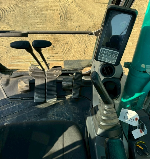 ขายรถขุด KOBELCO SK200 MARK 9 ปี 2015 นำเข้าจากญี่ปุ่น พร้อมใช้ มีVDOการทำงานครับ