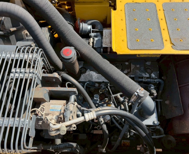 ขายรถขุด KOMATSU PC120-8 หัวคีบ นำเข้าจากญี่ปุ่น พร้อมใช้ มีVDOการทำงานครับ ขายรถขุด KOMATSU PC120-8 หัวคีบ นำเข้าจากญี่ปุ่น พร้อมใช้ มีVDOการทำงานครับ