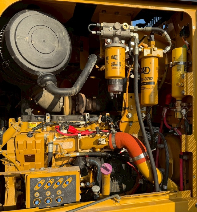 ขายรถเกรด CAT 140M ปี 2010 นำเข้าจากอเมริกาพร้อมใช้ มีVDOการทำงานครับ