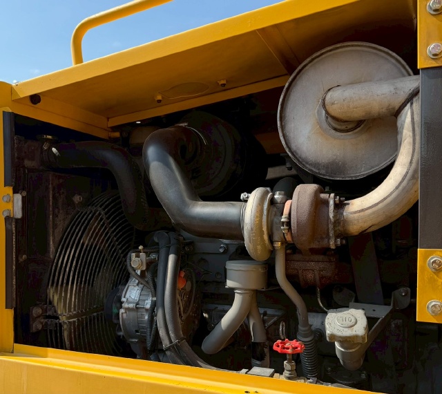 ขายรถตักล้อยาง TCM L13-3 ปี 2006 นำเข้าจากญี่ปุ่น พร้อมใช้ มีVDOการทำงานครับ ขายรถตักล้อยาง TCM L13-3 ปี 2006 นำเข้าจากญี่ปุ่น พร้อมใช้ มีVDOการทำงานครับ