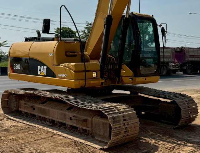 ขายรถขุด CAT 320DL ปี 2012 บูมยาว 16 เมตร นำเข้าจากญี่ปุ่น พร้อมใช้ มีVDOการทำงานครับ