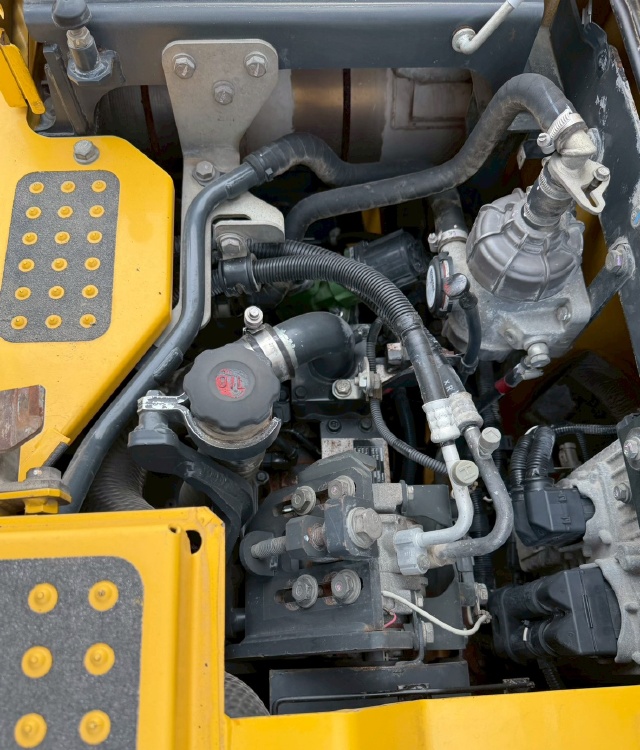 ขายรถขุด KOMATSU PC138US-10 ปี 2014 นำเข้าจากญี่ปุ่น พร้อมใช้ มีVDOการทำงานครับ