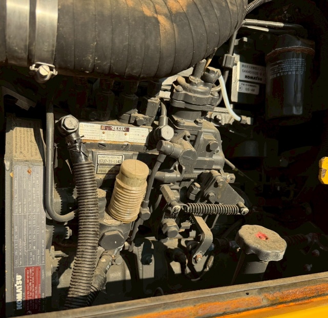 ขายรถตักล้อยาง KOMATSU WA100-5 นำเข้าจากญี่ปุ่น พร้อมใช้ มีVDOการทำงานครับ ขายรถตักล้อยาง KOMATSU WA100-5 นำเข้าจากญี่ปุ่น พร้อมใช้ มีVDOการทำงานครับ