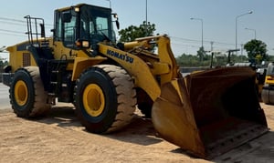 ขายรถตักล้อยาง KOMATSU WA470-7 ปี 2013 นำเข้าจากญี่ปุ่น พร้อมใช้ มีVDOการทำงานครับ